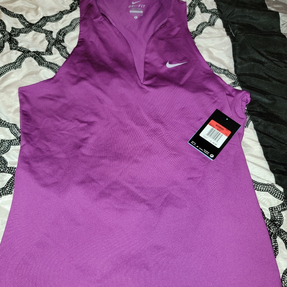 NIKE SZ L Dri Fit tops. NWT and amost like new.